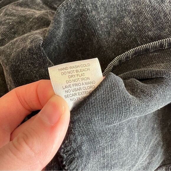 ✨ HYFVE Women’s Black Strapless Pleated Denim Mini Dress Medium - Picture 7 of 9